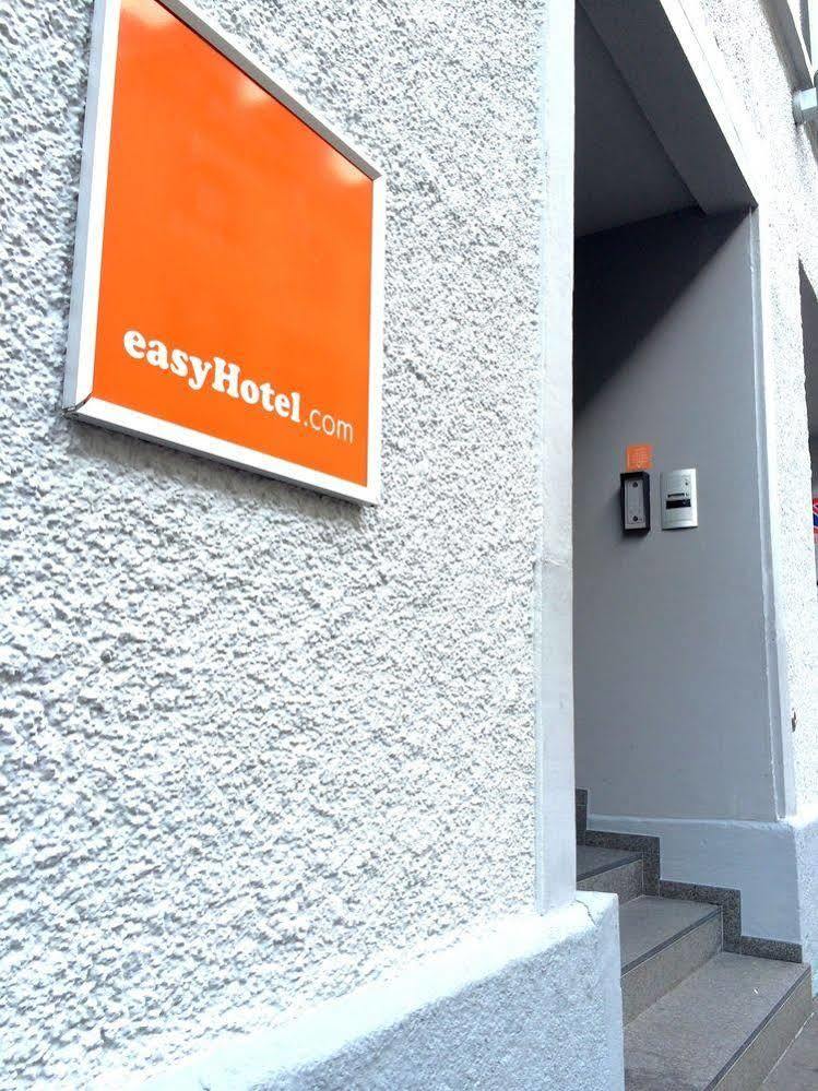 Easyhotel Zurich City Centre Экстерьер фото